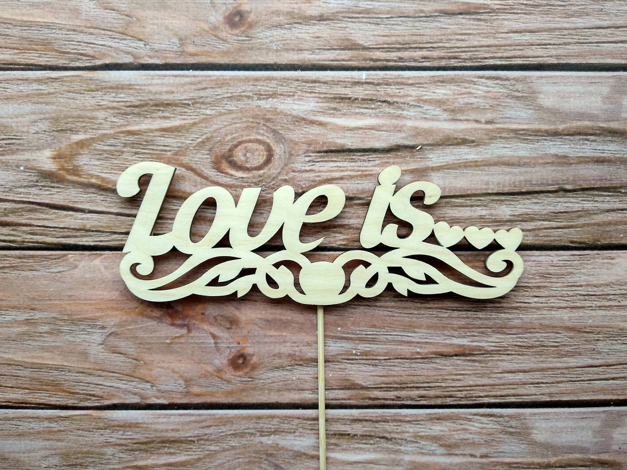 

Топпер "Love is..."