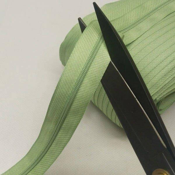 

Рулонная молния типа Спираль Т-3 цвет 058 оливковая (СИНДТЕКС-1128), Оливковый