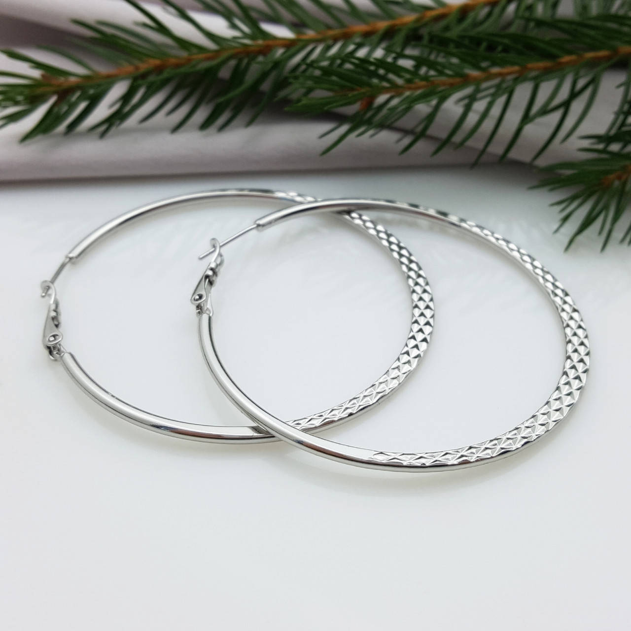 

Серьги Кольца с тесненным узором, без камней, медсталь Xuping