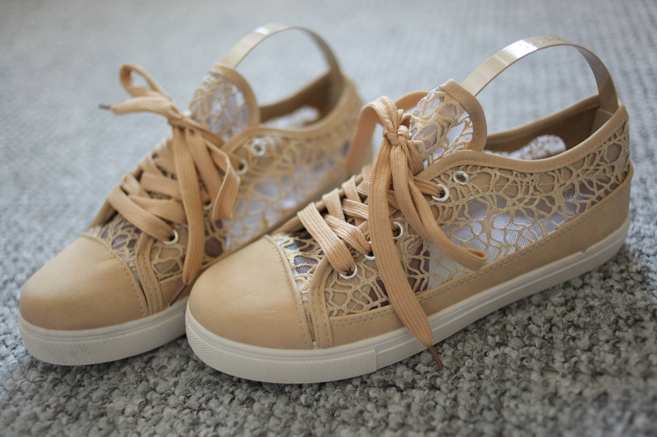 

Женские кроссовки бежевые гипюр паутинка лето прозрачность 39 размер, Бежевый