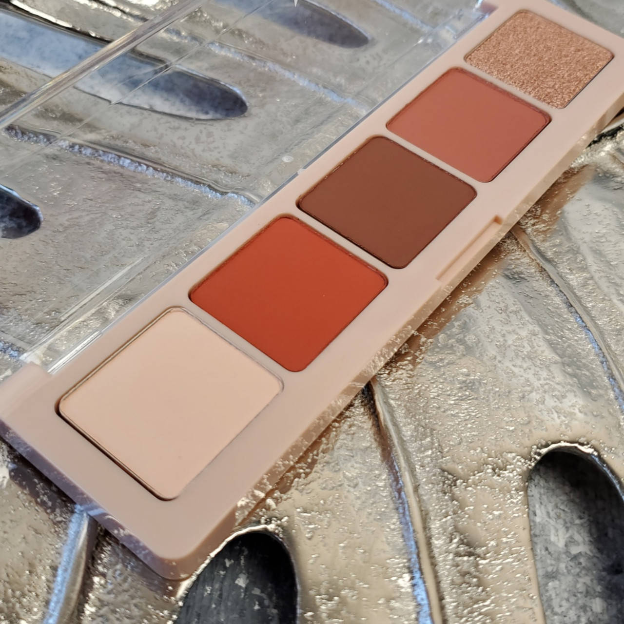 

Палетка теней Natasha Denona Peak Eyeshadow Palette