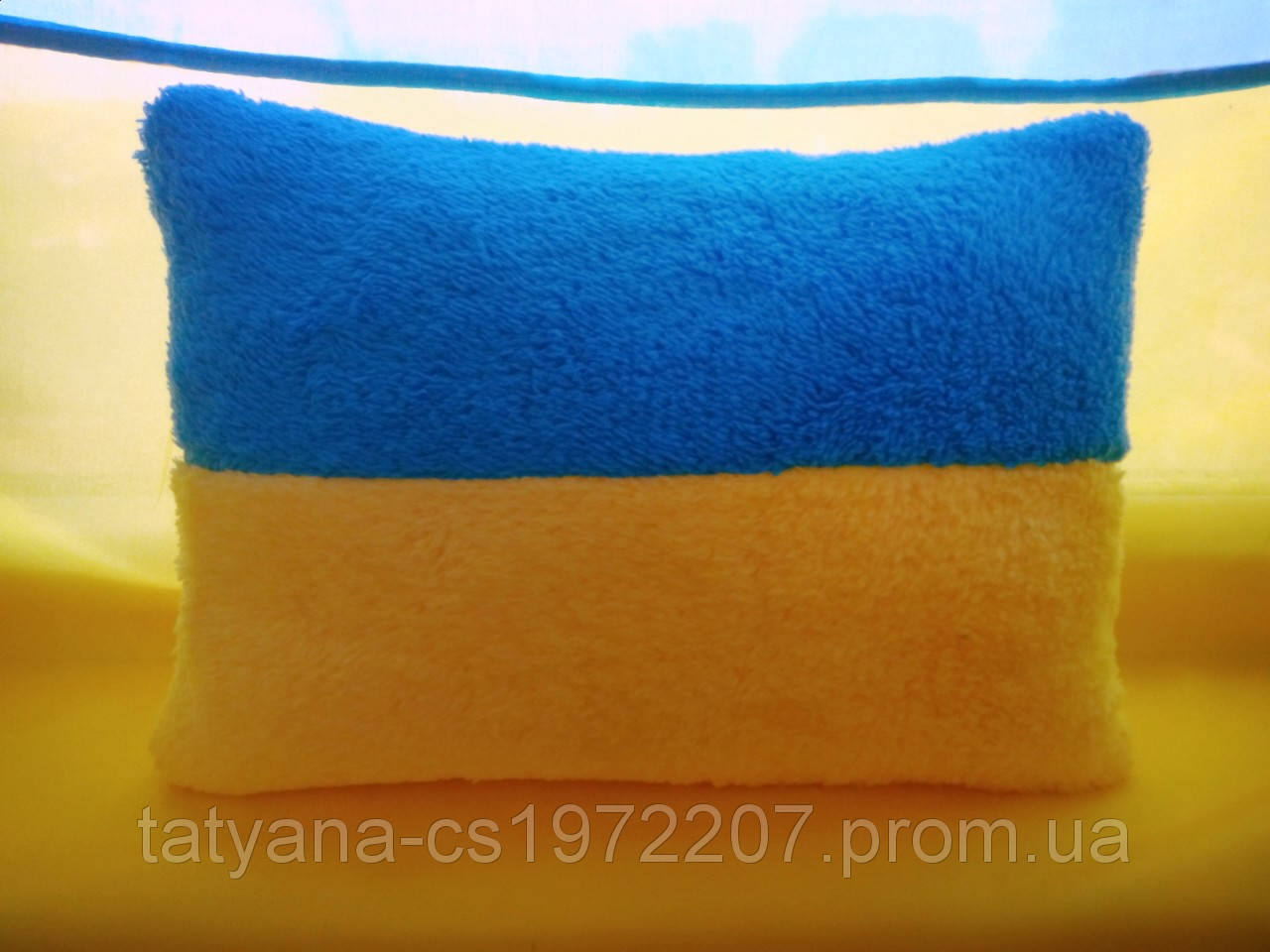 

Флаг Украины, подушка флаг маленькая 30х20см