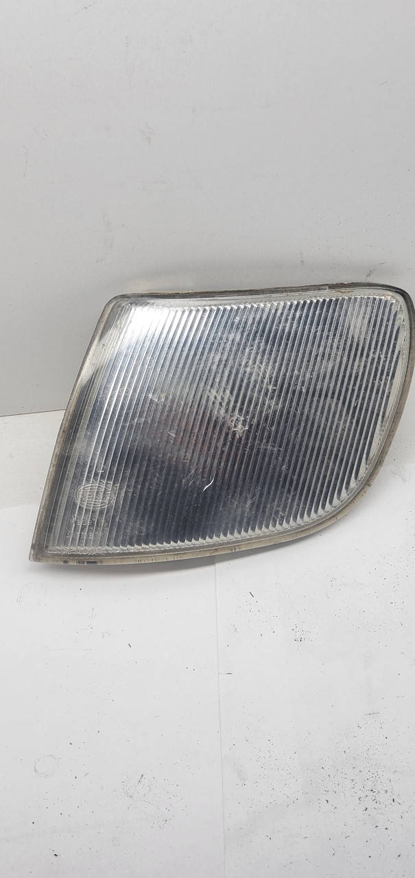 

Указатель поворота левый L (обманка) Volkswagen Passat B4, 3A0941067, HELLA 144569