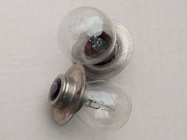 

Лампа тракторная 1 конт. 12V /