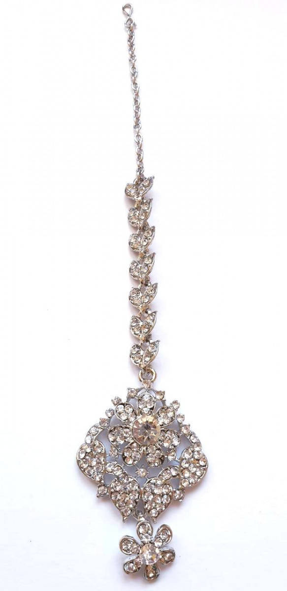 

Тика с белыми стразами "№2"-индийское украшение на волосы под сари