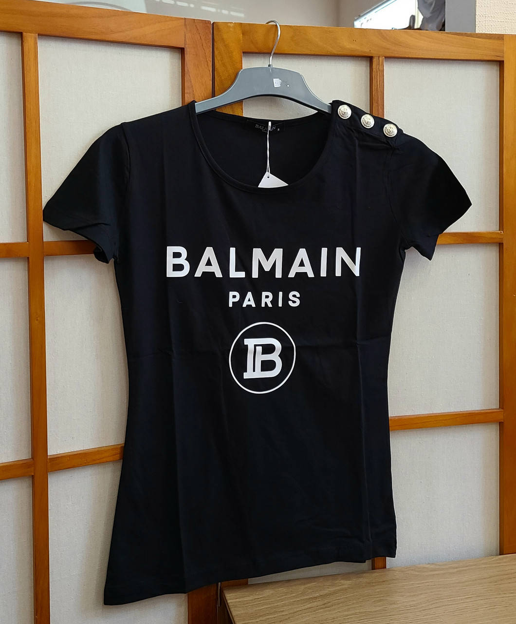 

Футболка женская Balmain черная с серебряными пуговицами