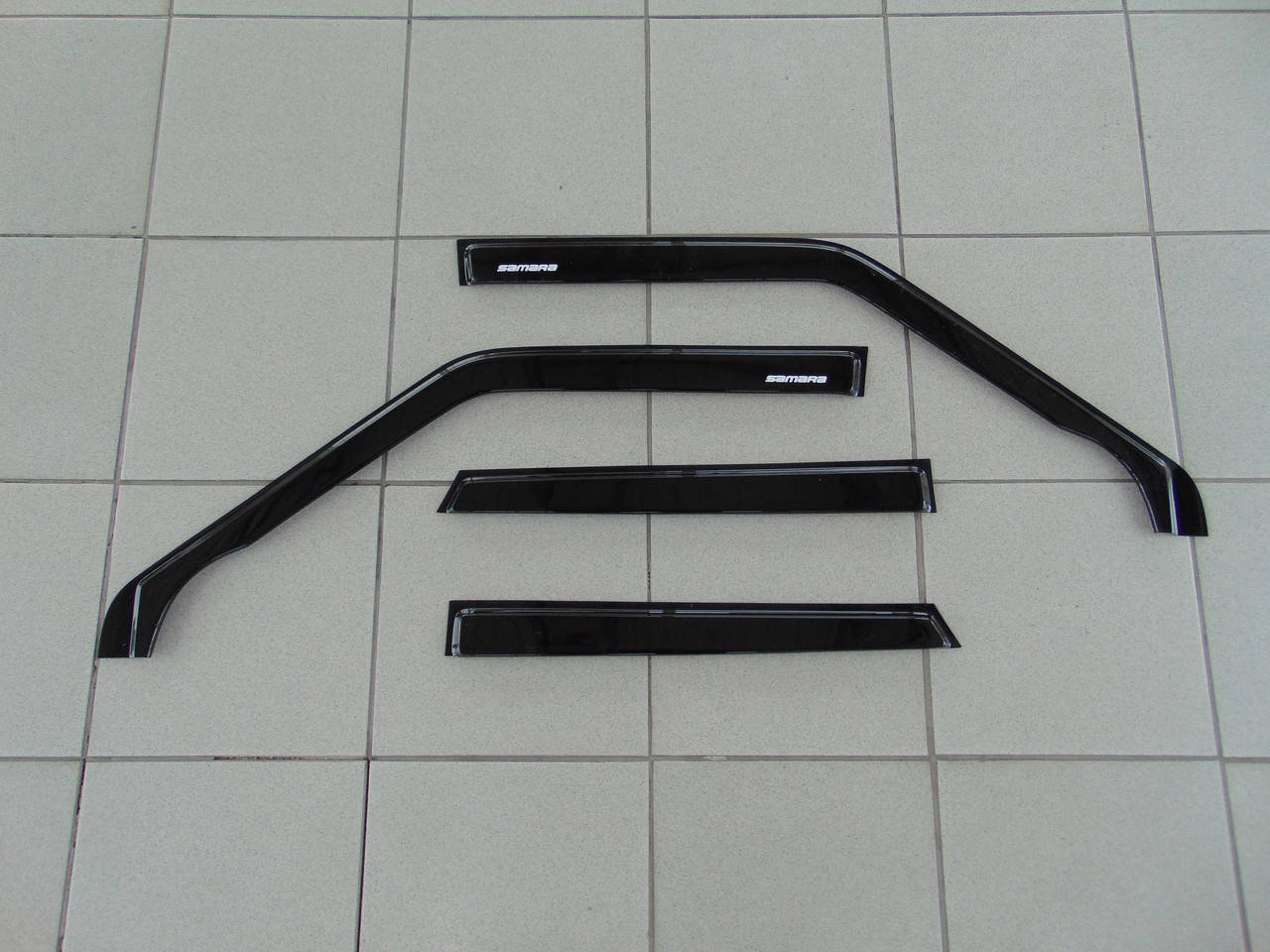 

Дефлекторы окон ВАЗ 2109, 21099, 2114, 2115, AV-Tuning, комплект ветровиков вставной