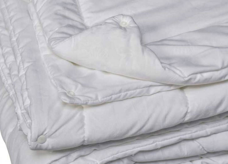 

Одеяло Зима - Лето на кнопках закрытое однотонное холлофайбер (Микрофибра) Полуторное T-54823