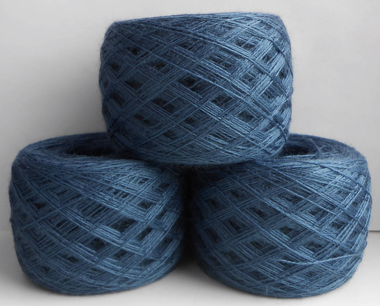 

Пряжа полушерсть. Слонимская фабрика. №878 Стальной