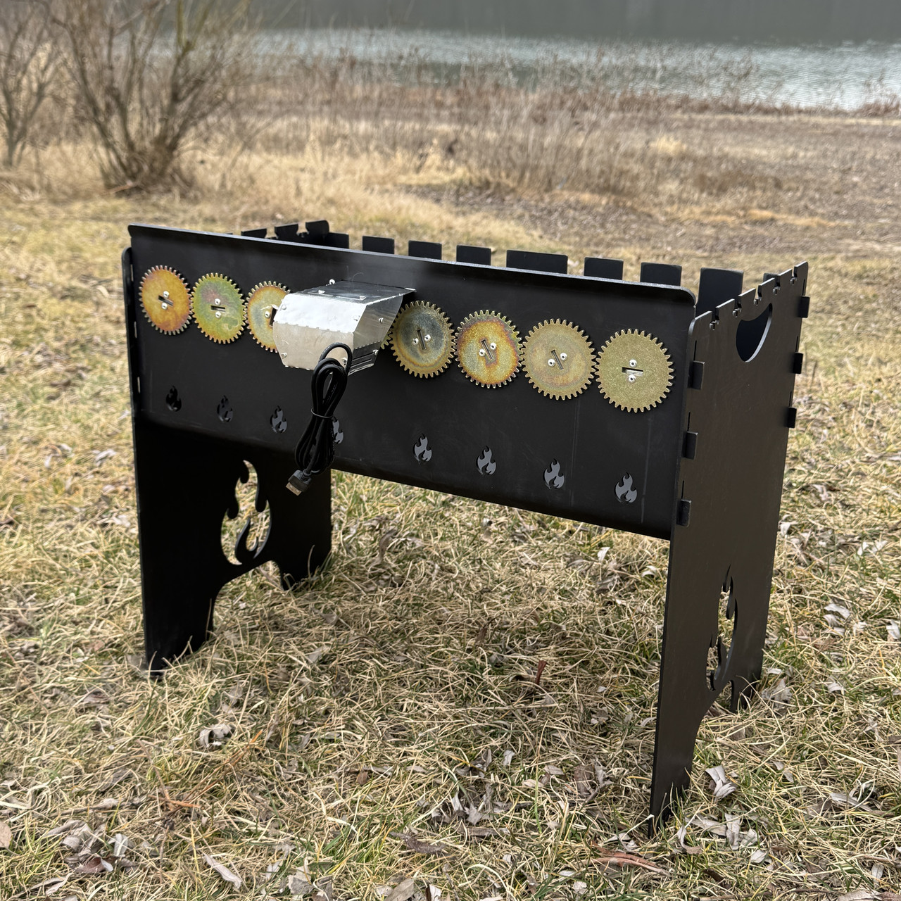 Мангал розбірний низький з автоматичною шашличницею на 10 шампурів