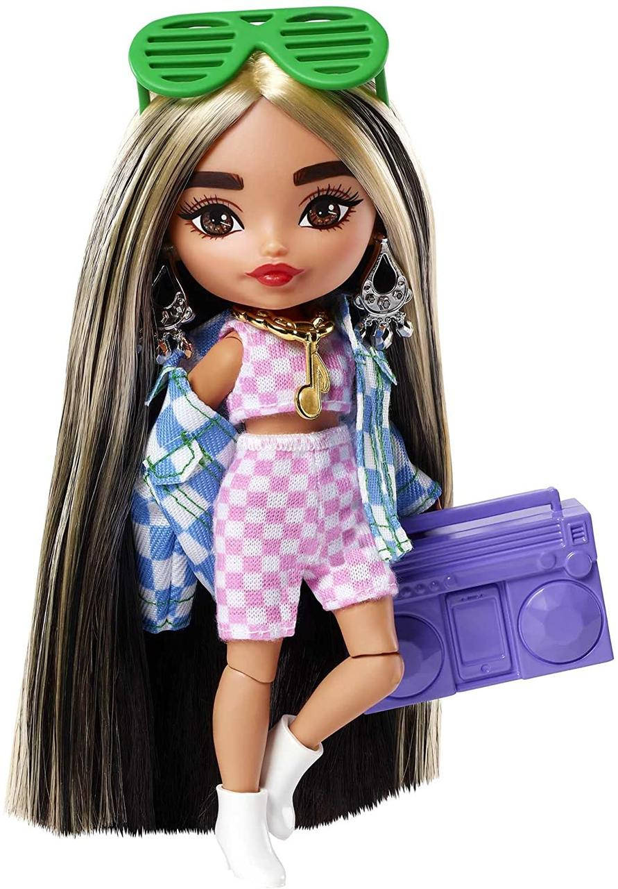 

Кукла Барби мини Экстра Модница в клетчатом жакете Barbie Extra Minis ‎HGP64