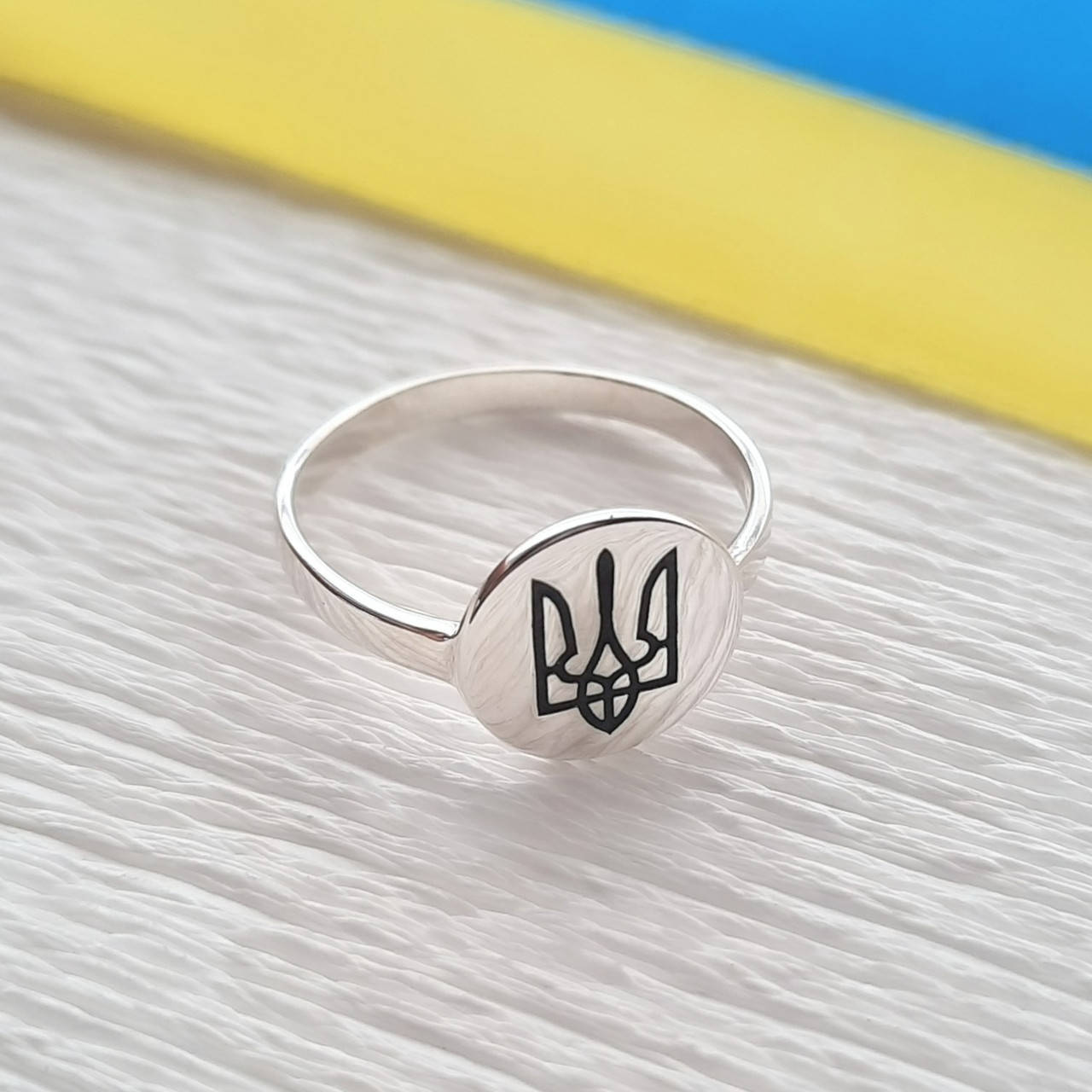 

Кольцо из серебра Герб Украины 18