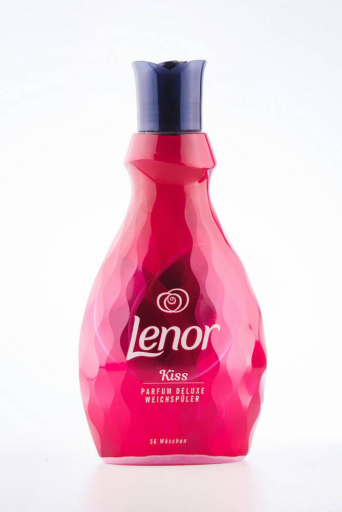 

Ополаскиватель Lenor parfum Kiss (1,4L) (8001841231969)