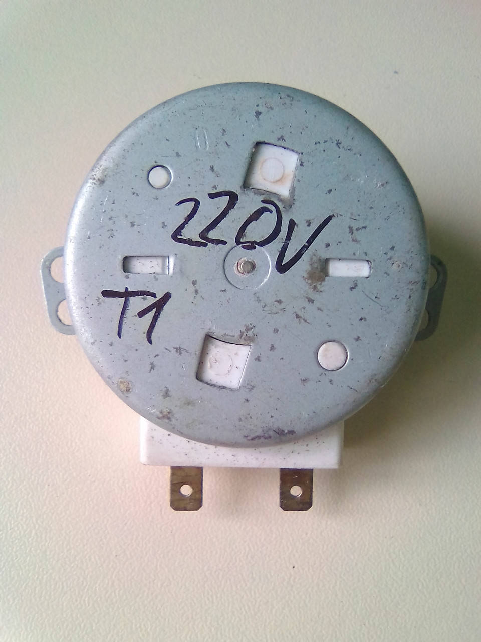 

Моторчик микроволновой печи 220V T1 б / у