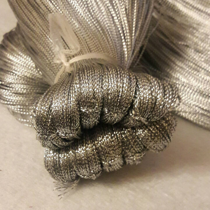 

Шнур люрикс серебро 1мм /100м.