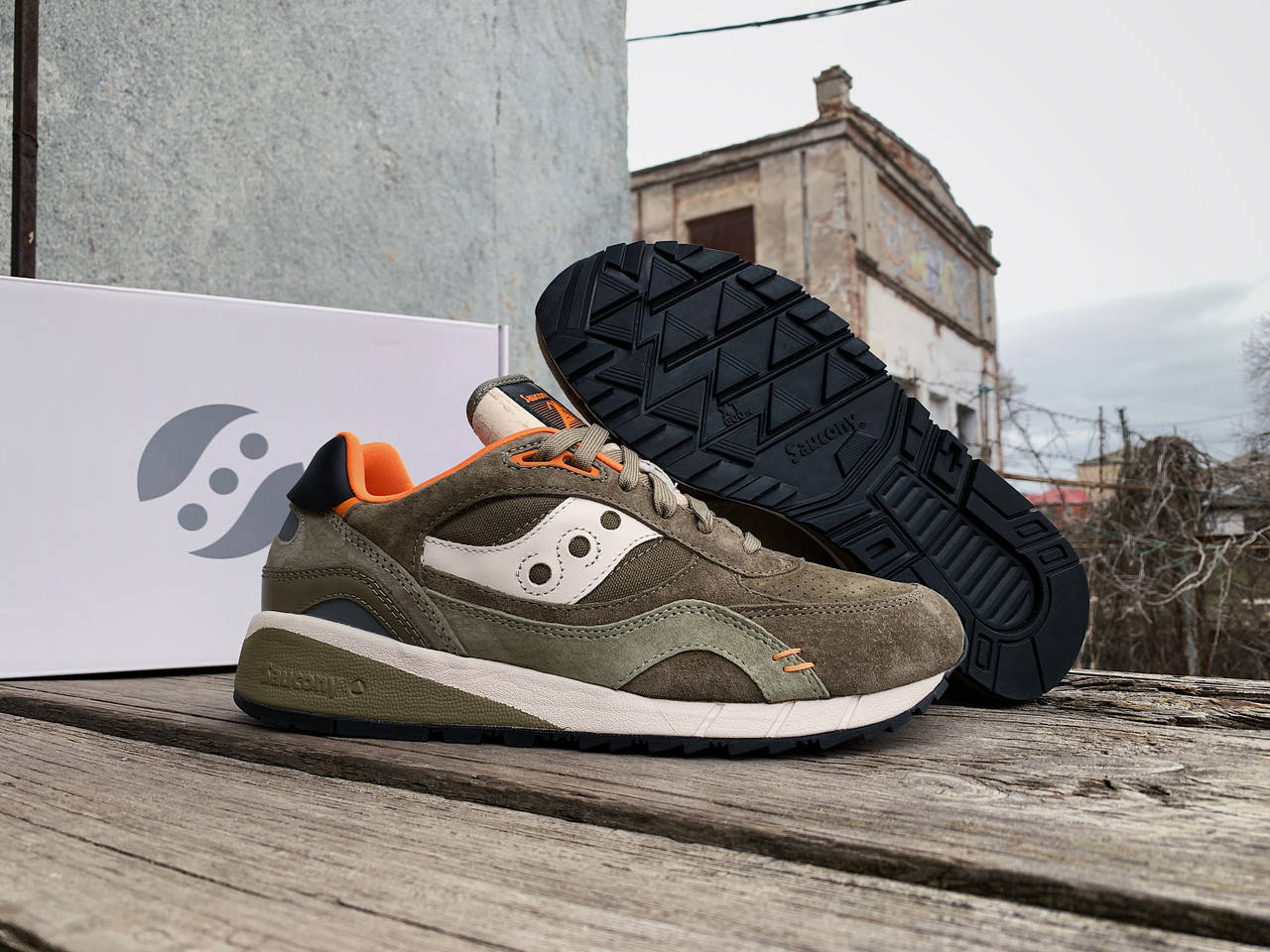 

Мужские кроссовки Saucony Shadow 6000 70587-1s Olive Orange хаки Оригинал