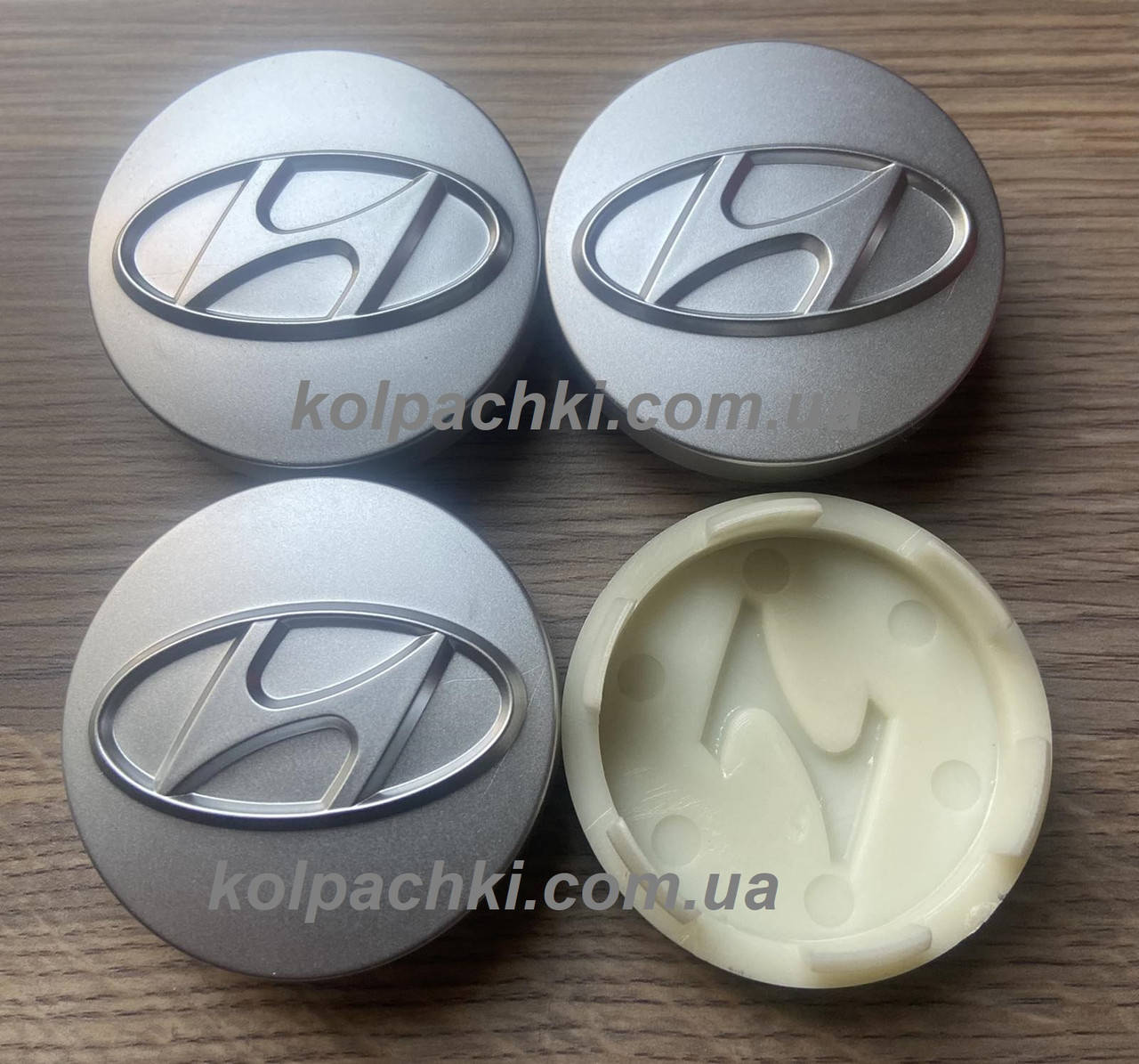 

Колпачки заглушки на литые диски Hyundai 52960-1E400 57мм 53 мм