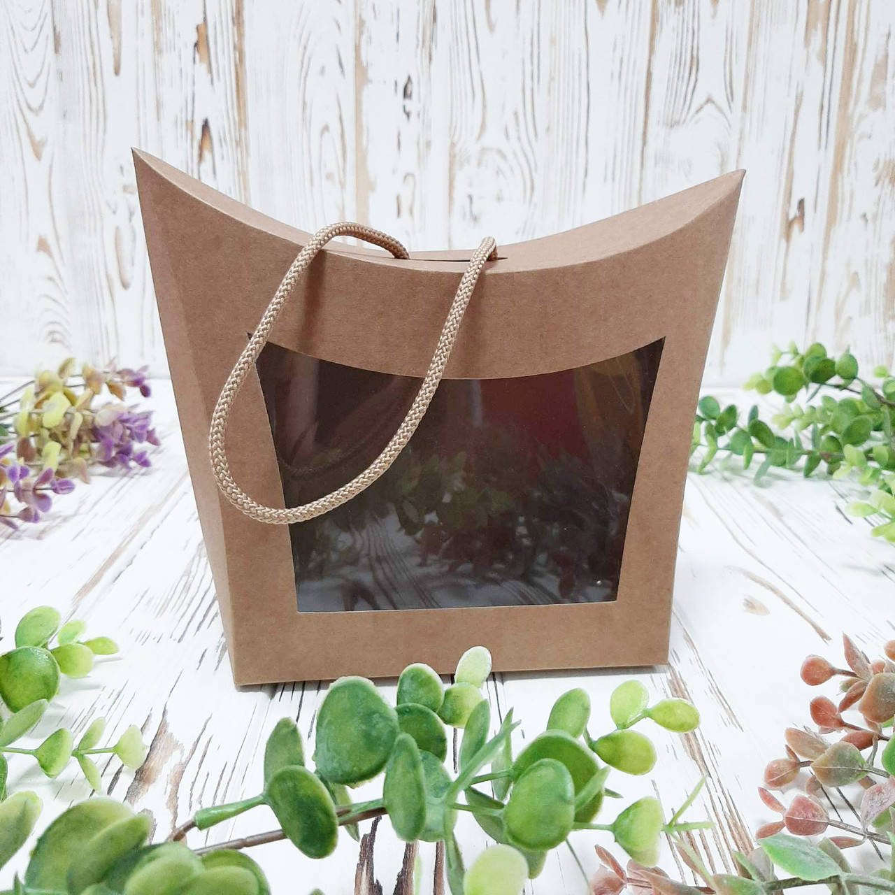 

Коробка подарочная с окном и ручкой (крафт) 155х80х140 мм., Коричневый