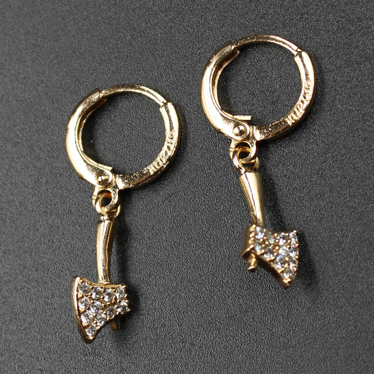 

Серёжки женские золотистого цвета Xuping Jewelry застёжка-кольцо с подвеской топорик 24K