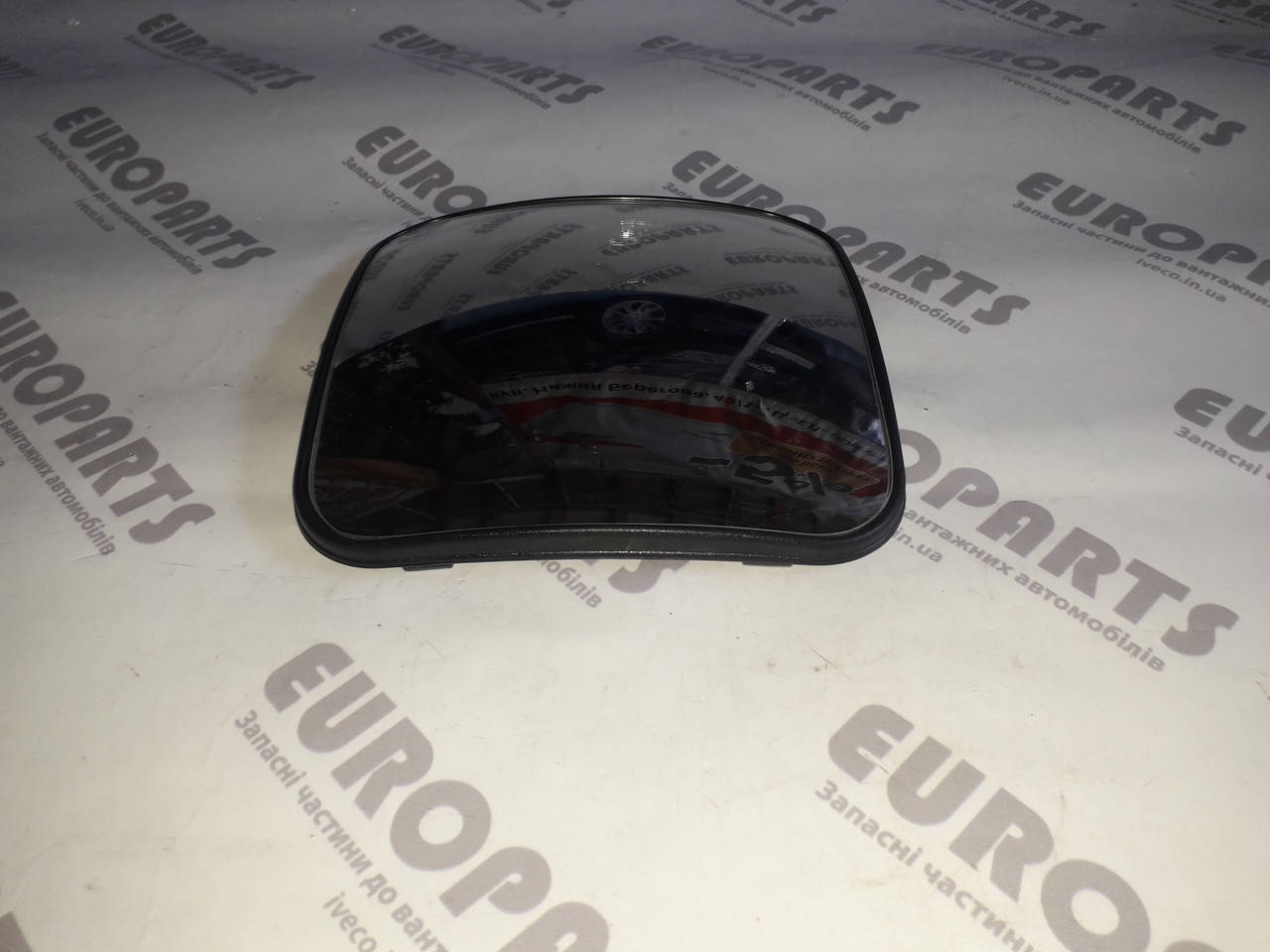 

Зеркало боковое , стекло MERCEDES ACTROS , ATEGO, AXOR 0018112133 0018116033