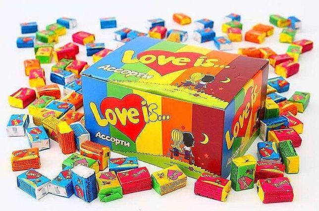 

Жевательная жвачка резинка Love is лове ис ассорти 5 вкусов в подарочной упаковке