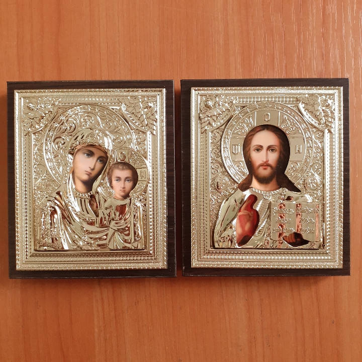 

Иконы венчальные 11х13 см на дереве в золотистой ризе