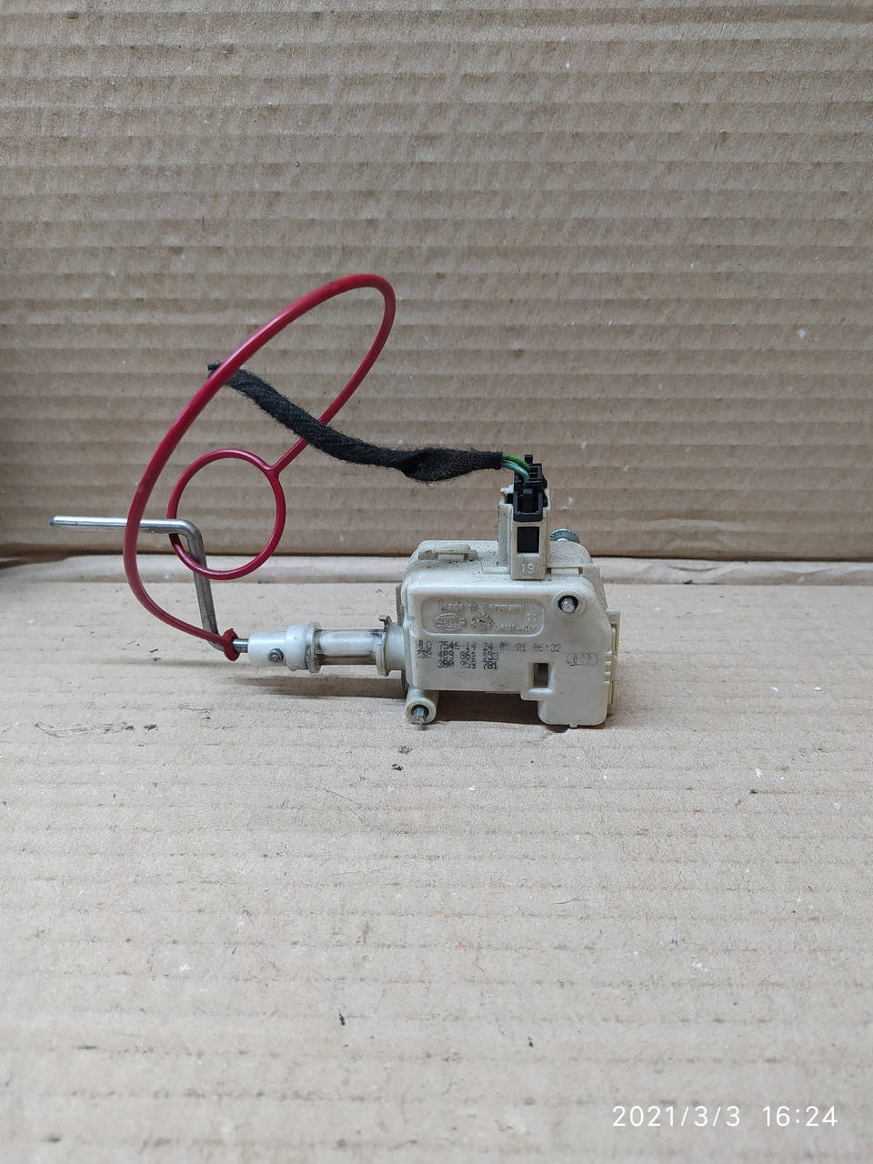 

Прывод замка актуатор крышки бензобака Audi a6 c5 4b9862153 3b0959781