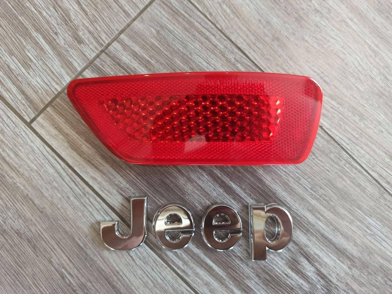 

Катафот отражатель в задний бампер правый Jeep Compass 2011-2016 противотуманный фонарь новые 57010720A