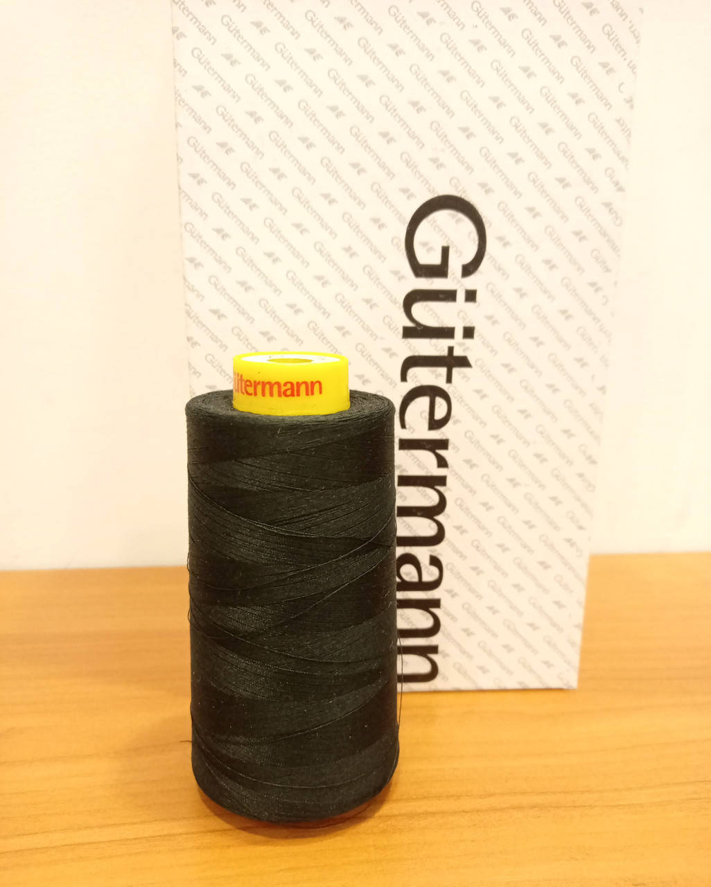 

Нитка Gutermann mara №120 5000м.