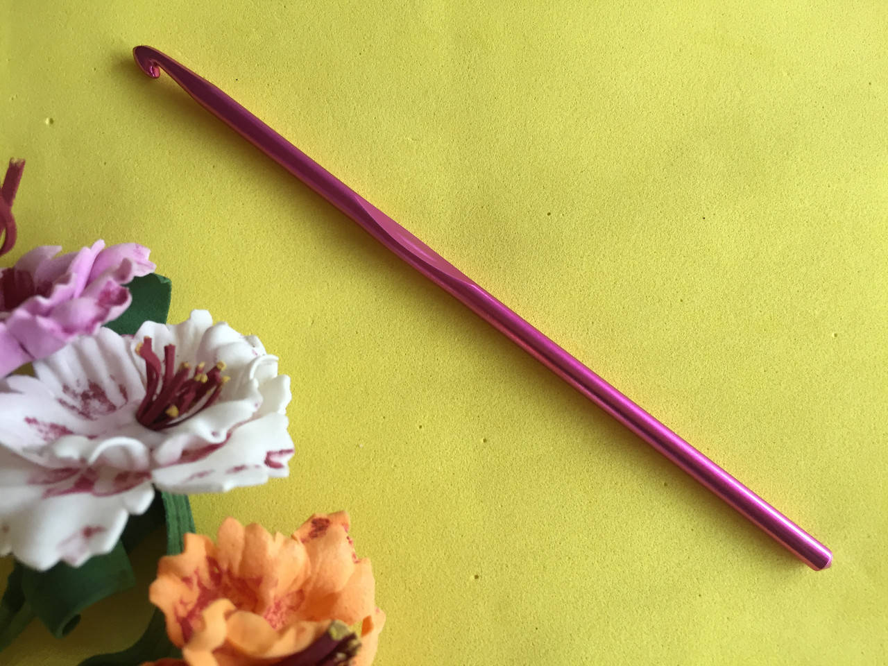 

Крючок для вязания металлический 15см размер 4.5мм