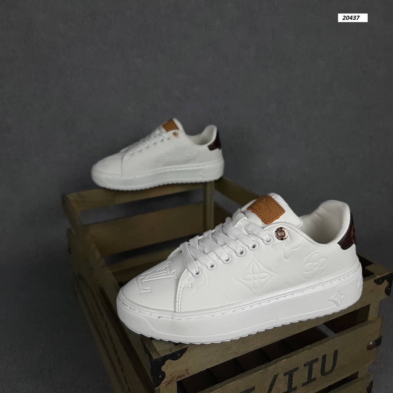 

Кроссовки Time Out LV .