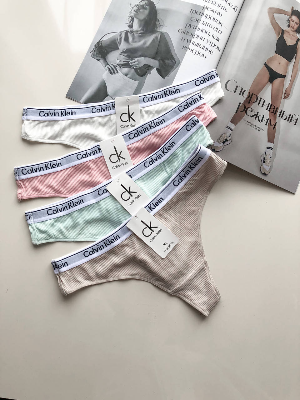 

Женские трусики стринги calvin klein