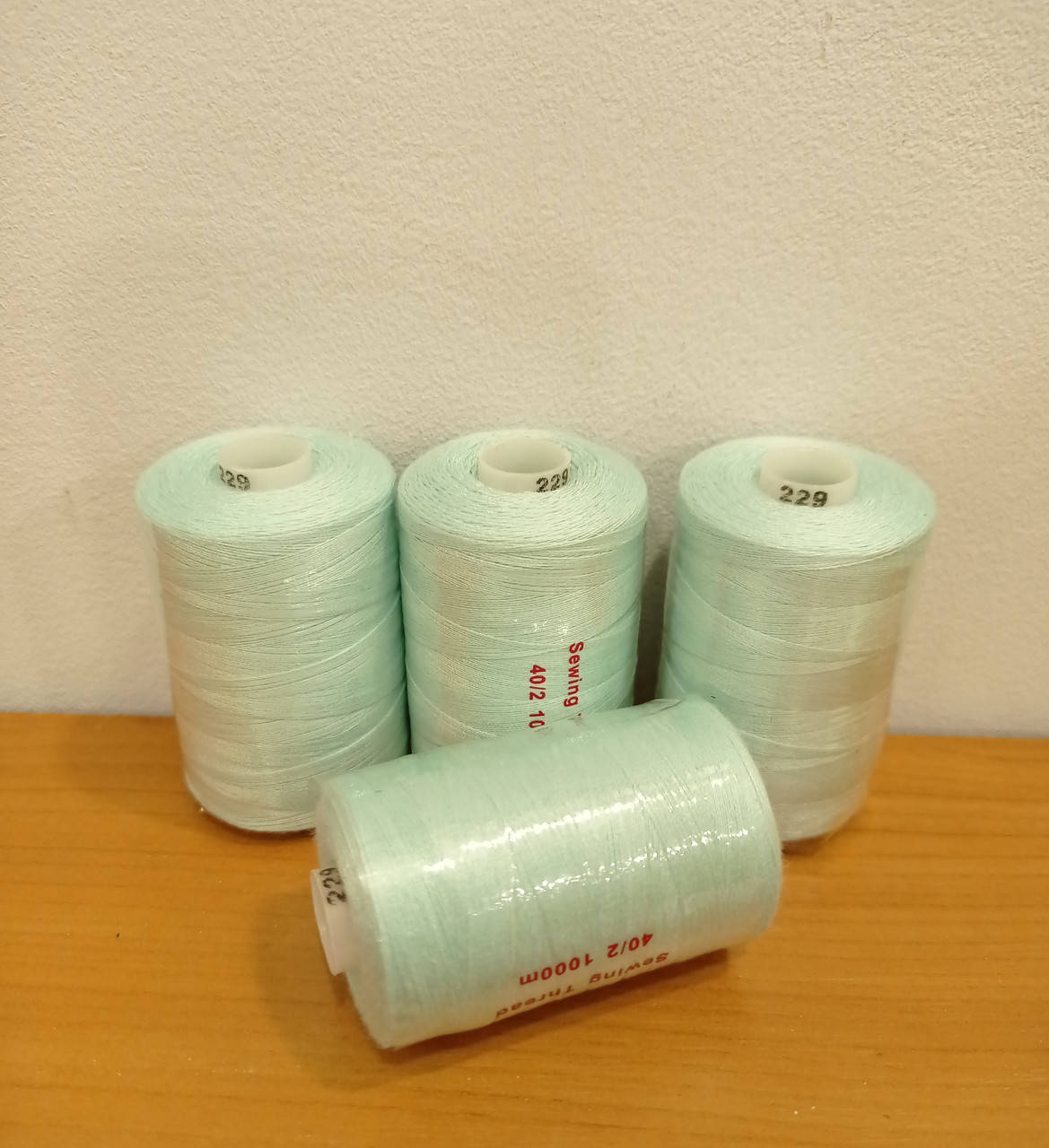 

Нитки швейные LuxStyle 40/2-1000м (100% полиэстeр) №_229, Разные цвета