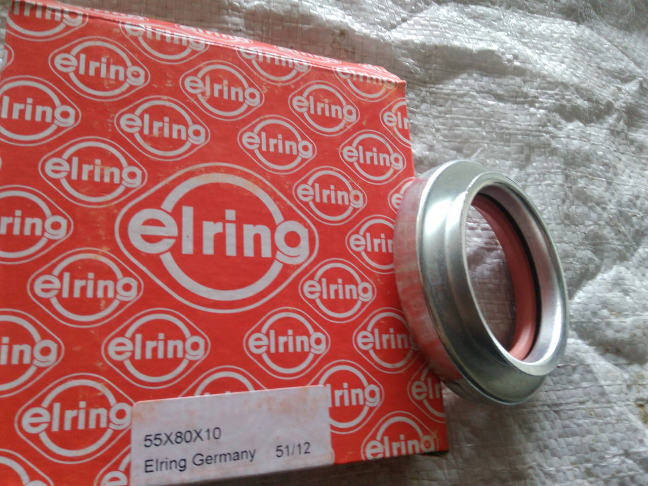 

Сальник коленвала в обойме ГАЗ 53 передний (55х80х10) (пр-во Elring)