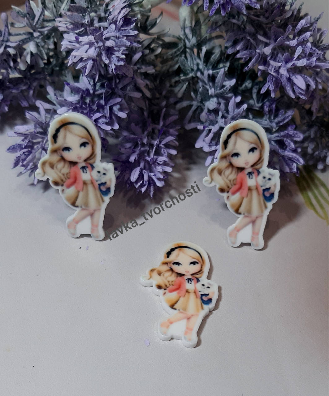 

Кабошон Дівчинка