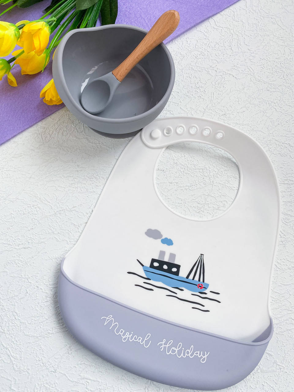 

Силиконовый детский набор посуды (слюнявчик, глубокая тарелка с ложечкой) белый