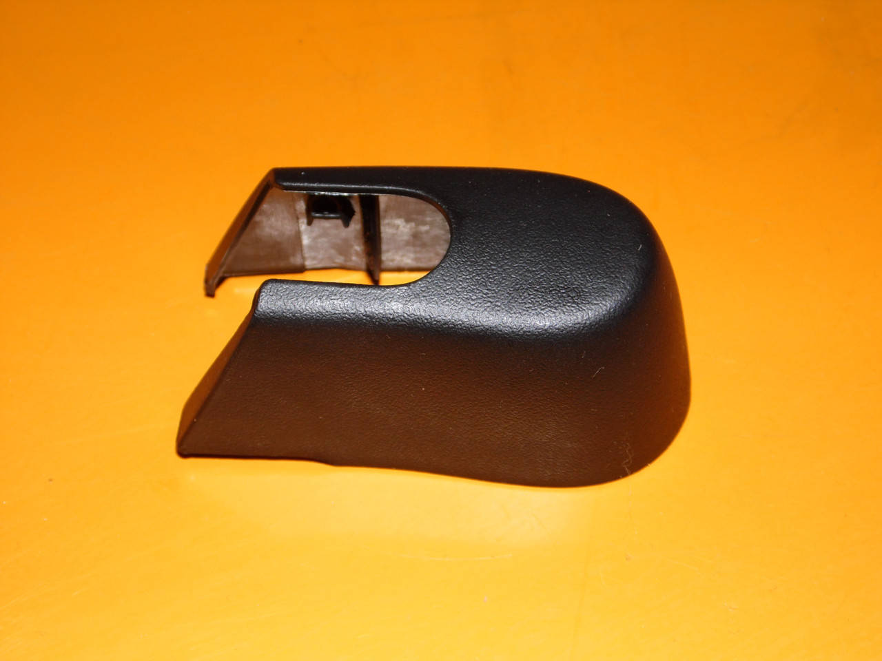 

Колпачок заднего дворника на Хюндай тюксон таксон туксон Hyundai tucson 98812-2E000