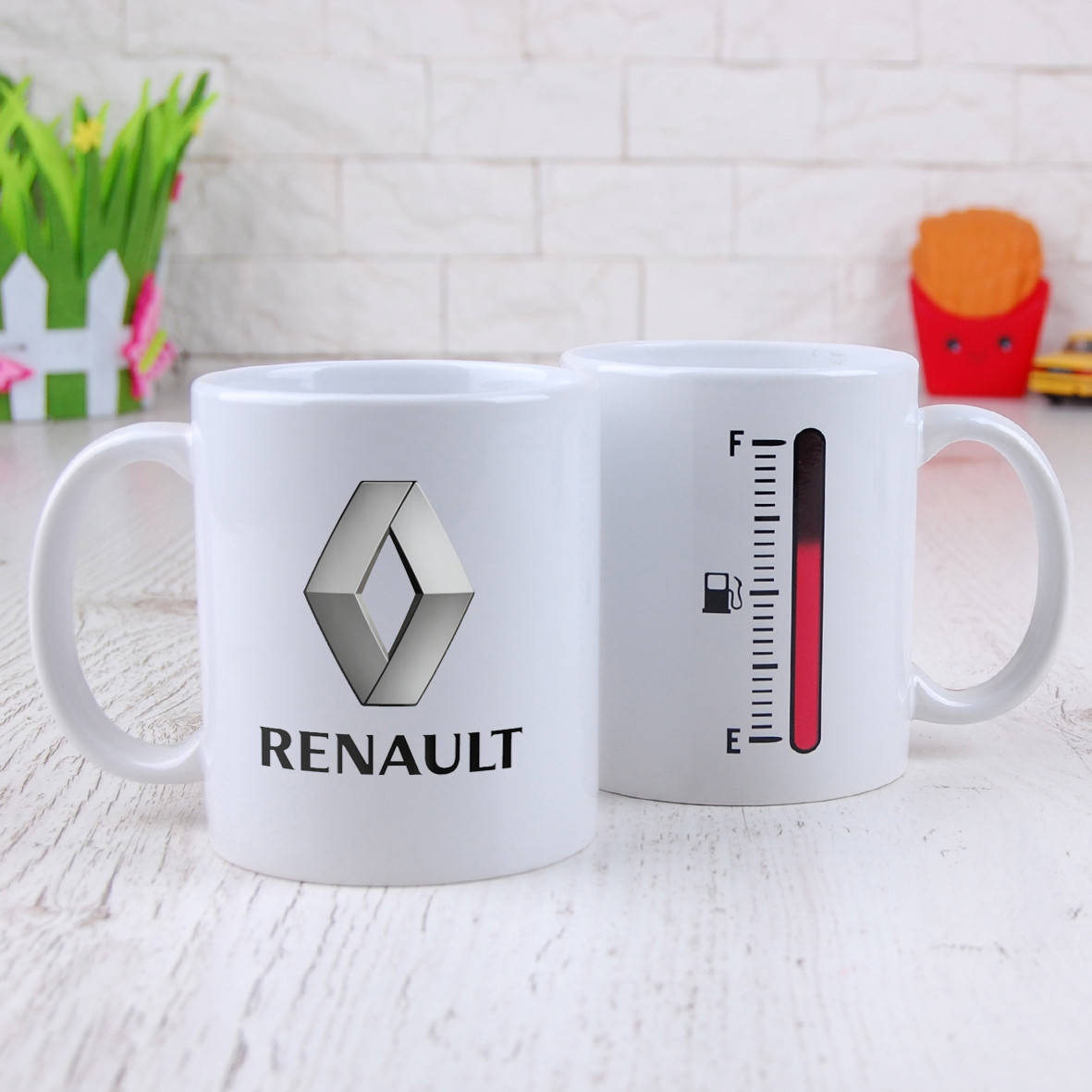 

Чашка-хамелеон "Заправка Renault" (Tank Up Renault), Белый