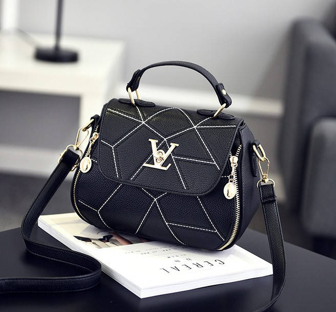 

Черная женская сумка в стиле Louis Vuitton, Черный