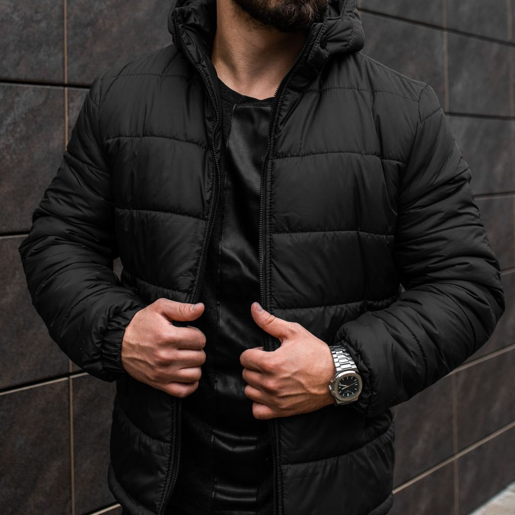 

Курточка мужская теплая с капюшоном, зимняя куртка на флисе черная, наполнитель premium силикон S