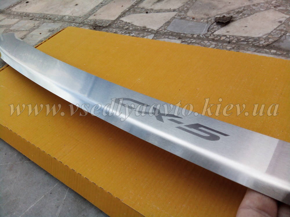 

Накладка на бампер с загибом Mazda CX-5 с 2017 г., Желтый