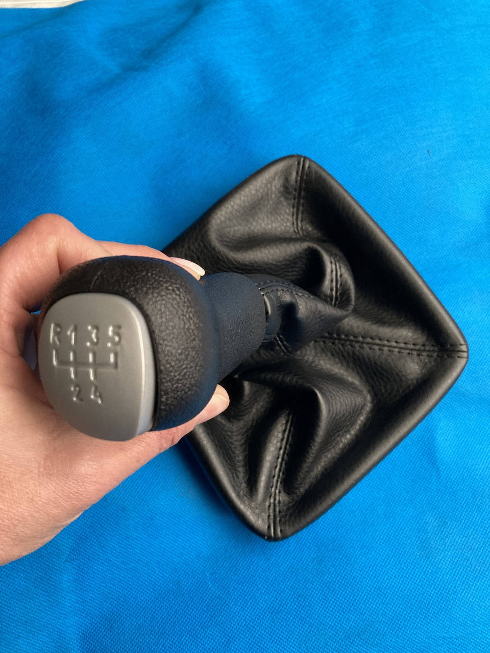 

Чехол КПП Приора.