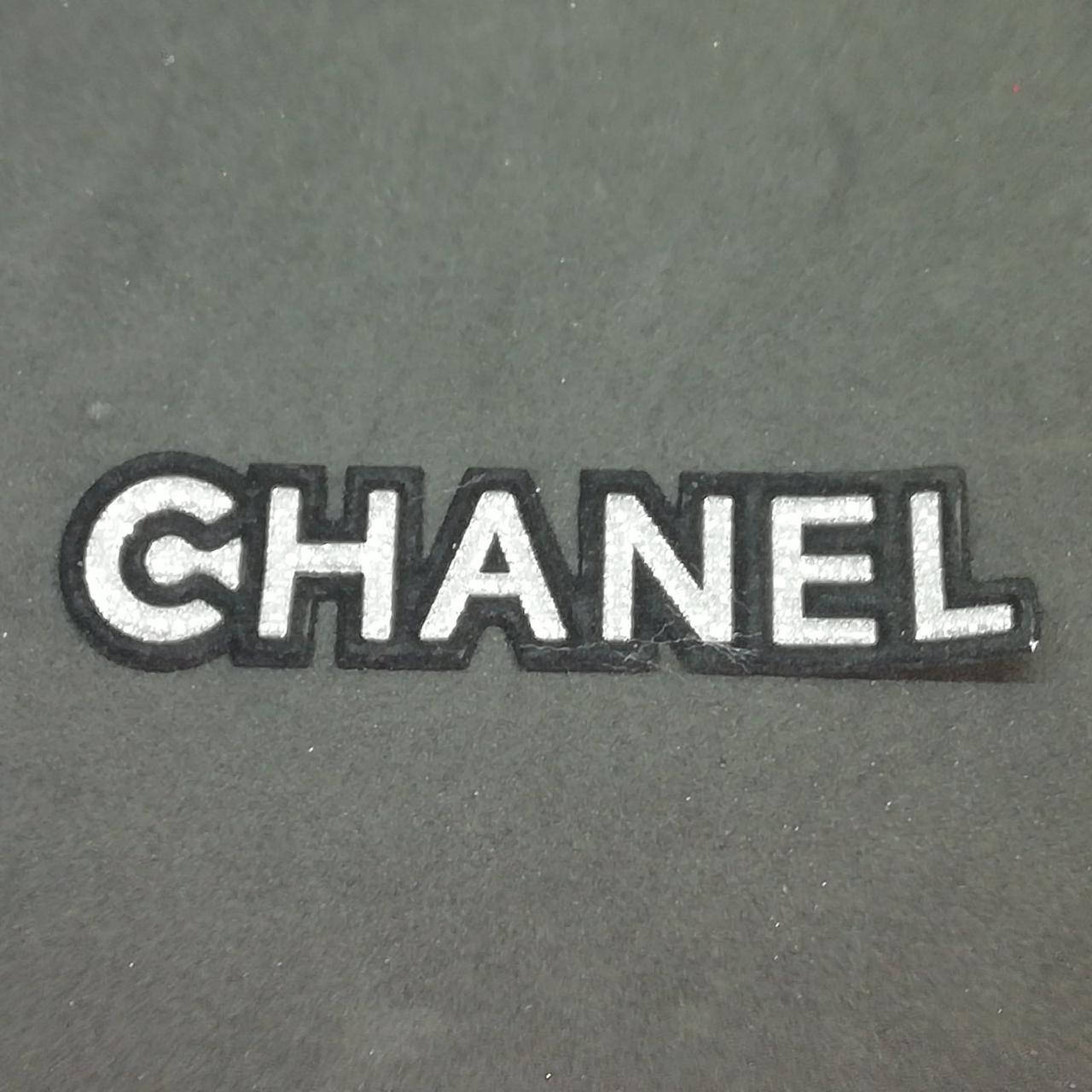 

Аппликация термо-клеевая "CHANEL" 7 cм серебро упаковка 10 шт