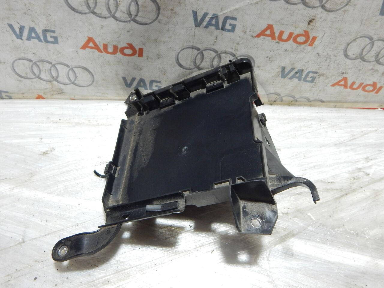 

Б/У Кронштейн блока двигателя AUDI A4 A5 8W0907647A