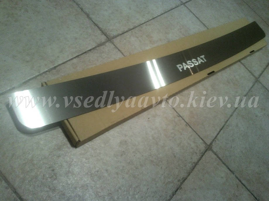 

Накладки на бампер Volkswagen PASSAT B6 4-дверка с 2005- (NataNiko), Желтый