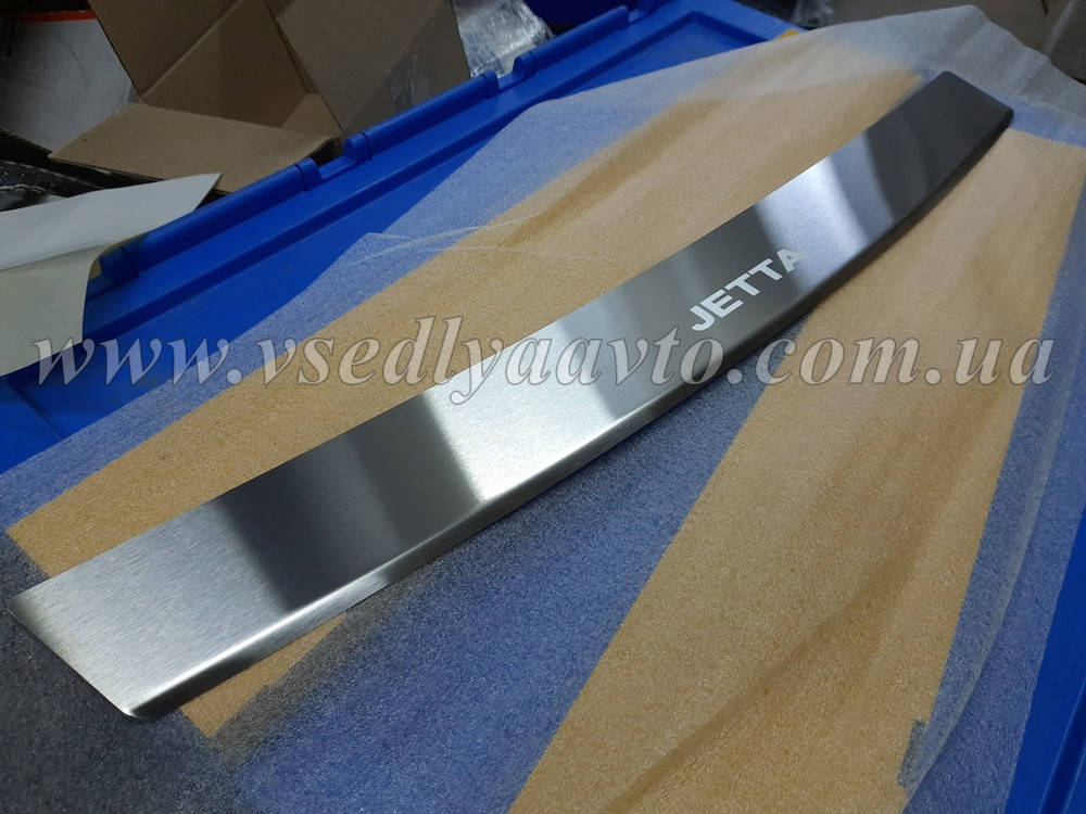 

Накладка на бампер с загибом для Volkswagen Jetta с 2011-2014 г., Желтый