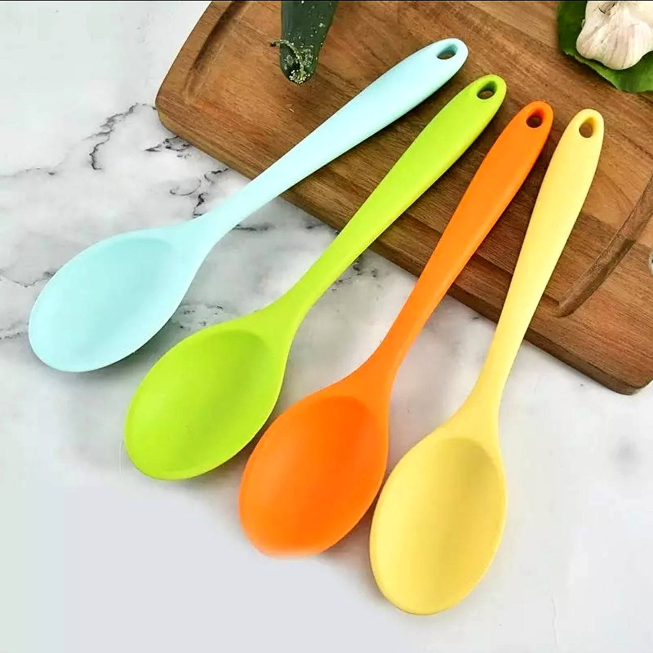

Силиконовая кухонная ложка с длинной ручкой в ассортименте
