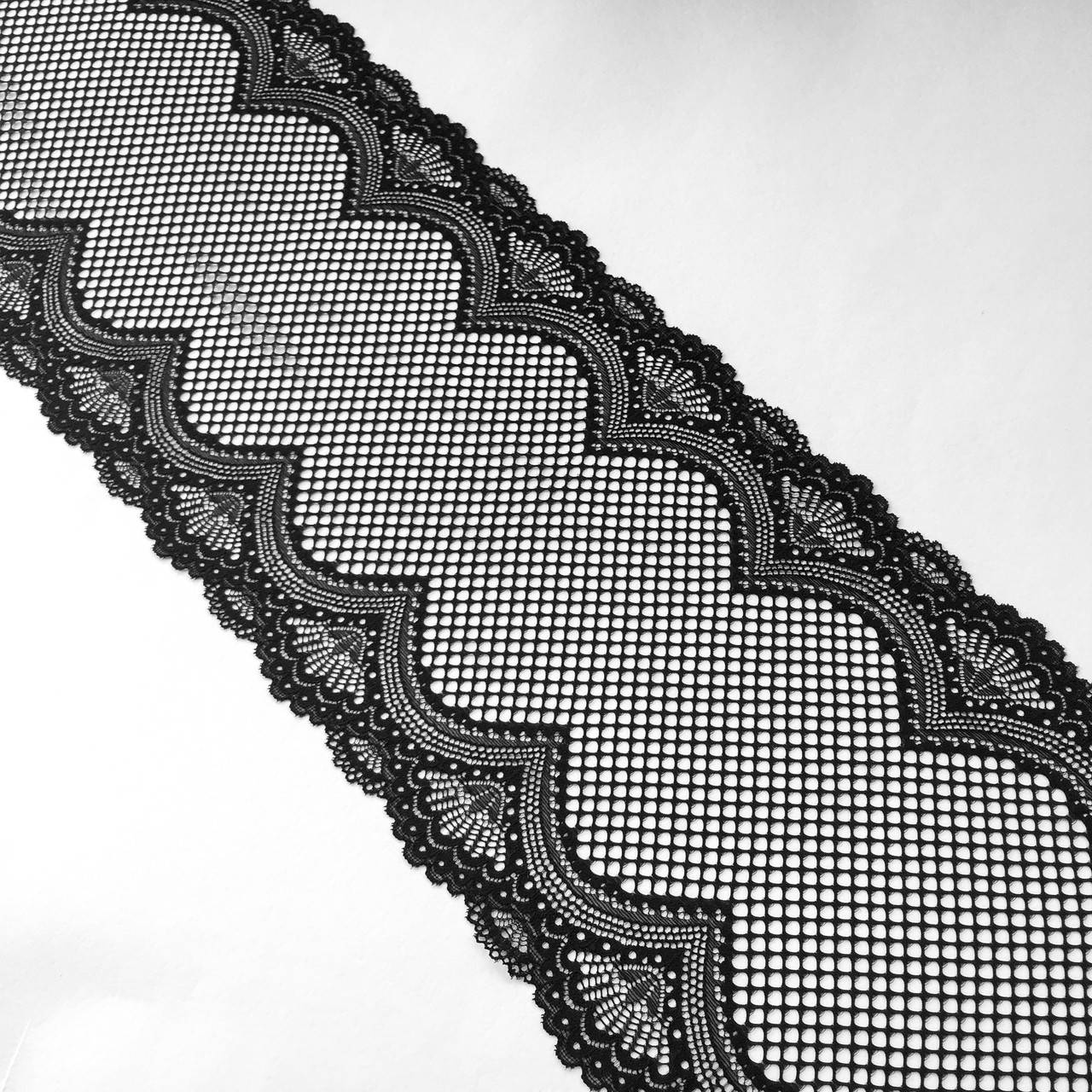 

Стрейчевое (эластичное) кружево черного цвета шириной 21.5 см., Черный