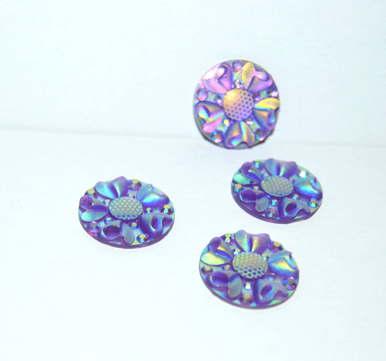 

Декор Квіточка, 19мм, колір-хамелеон+ фіолетовий 20мм