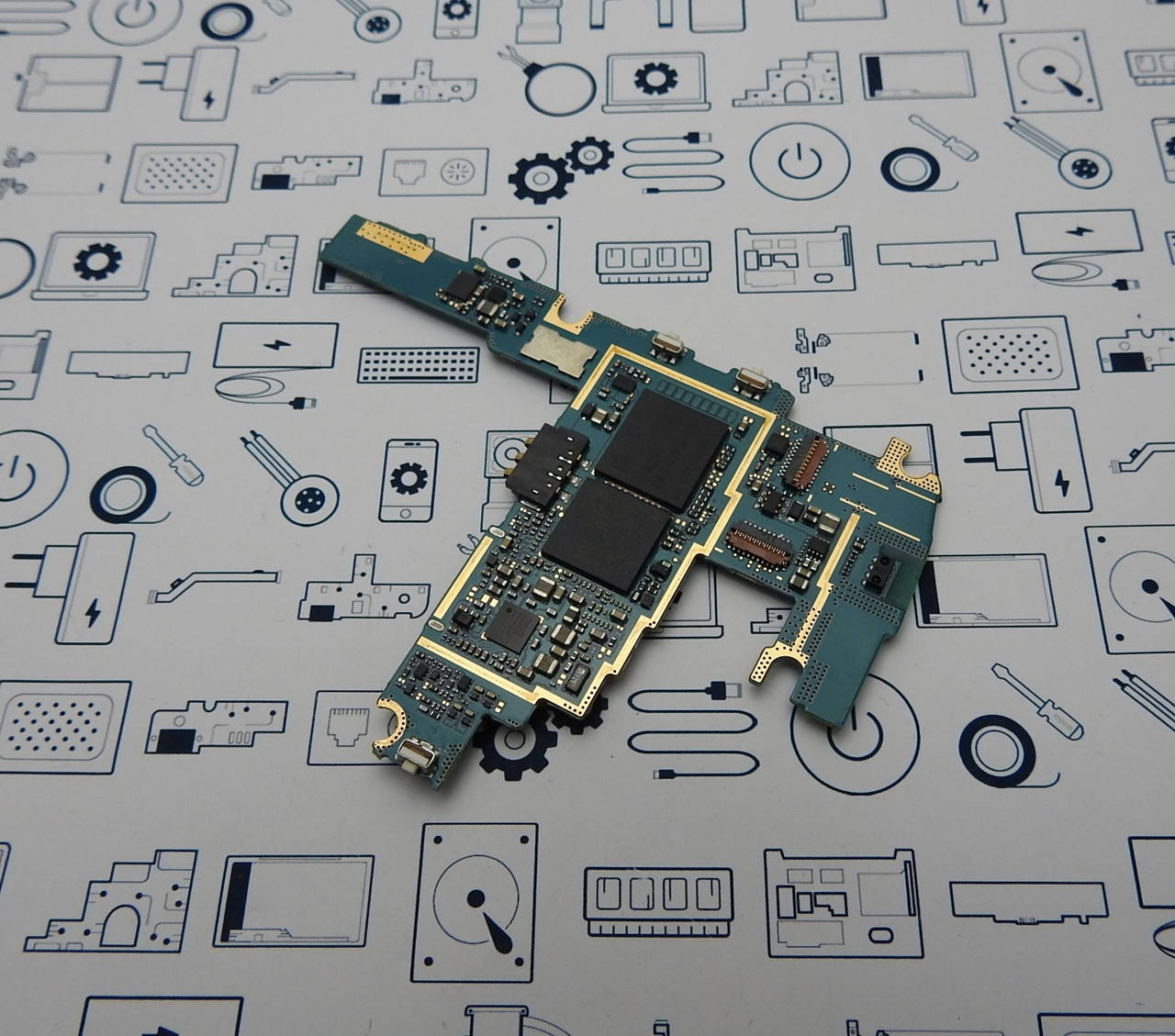 

Материнская плата Samsung GT-i8262 1/8Gb UACRF с разборки (100% рабочая)